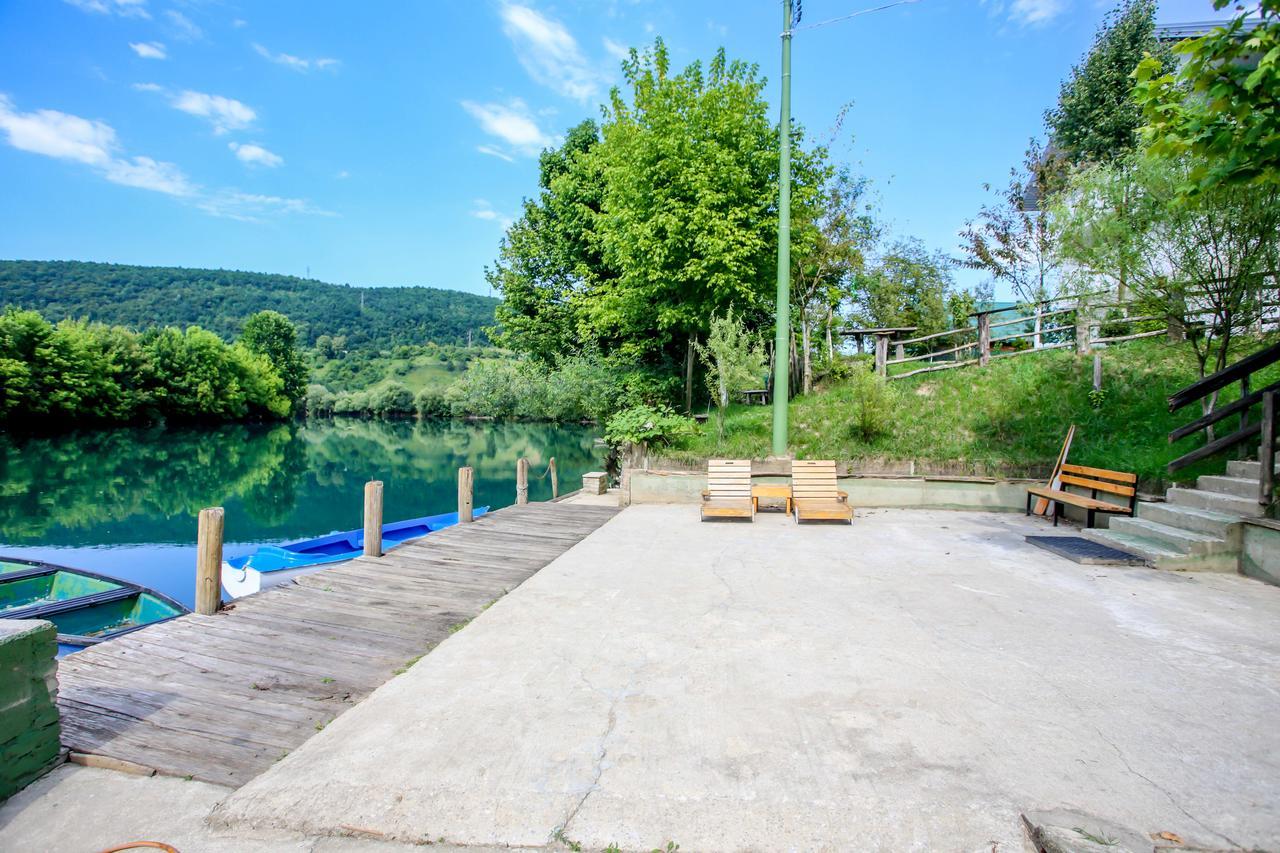 Apartments River Una 3 Bihac Bagian luar foto